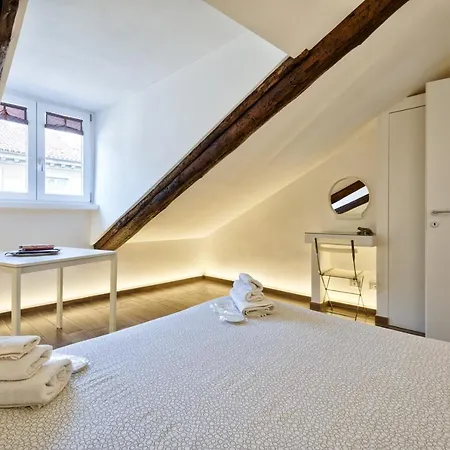 Big Bang 2 Apartment Turin